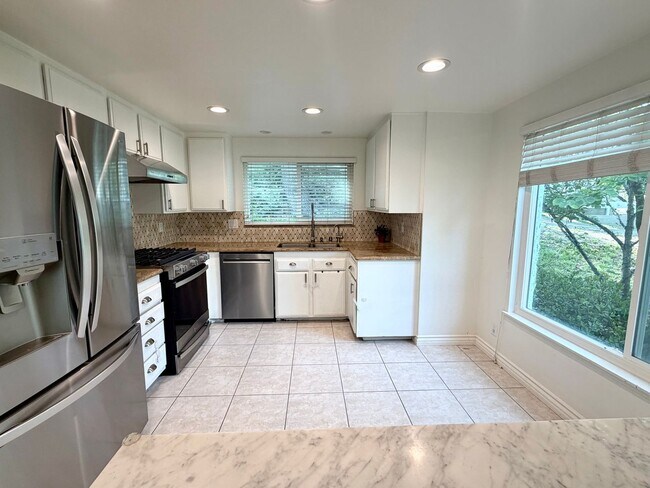 Building Photo - 5708 Camelia Ln