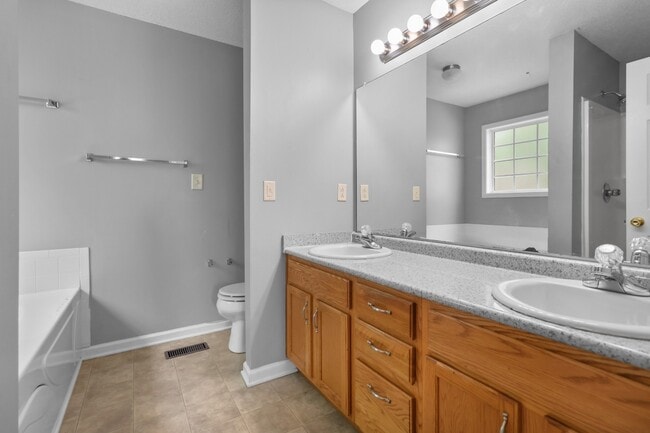 Building Photo - 1241 Gatsby Ct