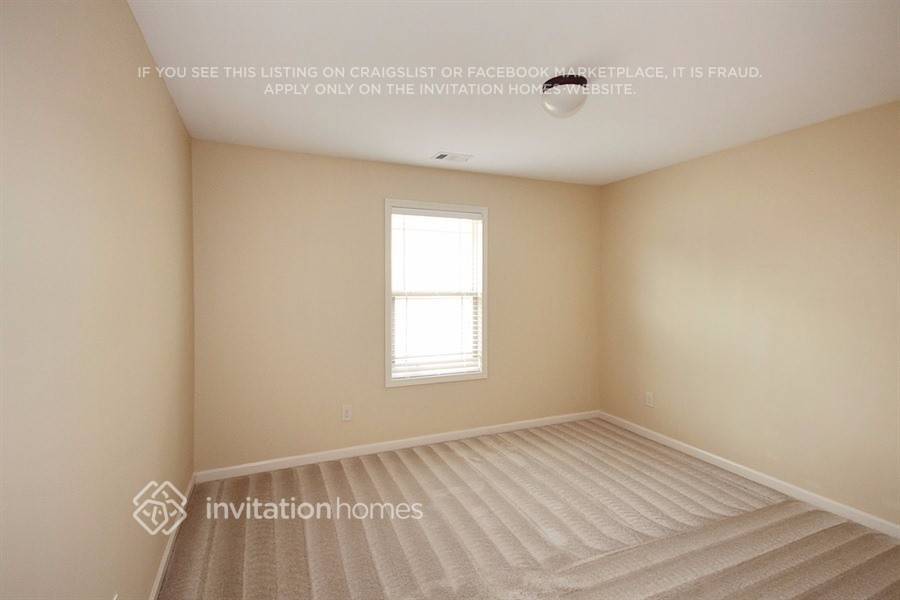 Building Photo - 2136 Villa Spg Ter