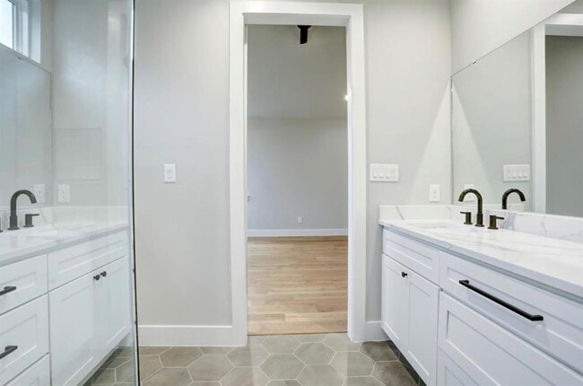 Building Photo - 2603 Nocona Trail