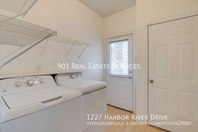 Building Photo - 1227 Harbor River Dr