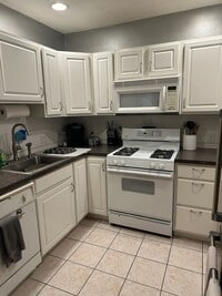 Building Photo - Wonderful opportunity to lease this amazin...