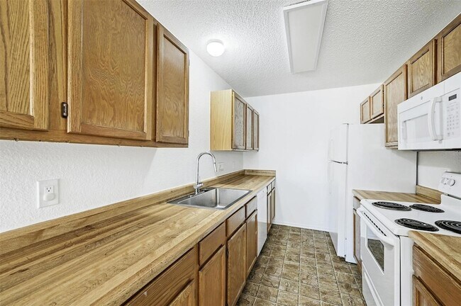 Building Photo - 518 Cutty Trail