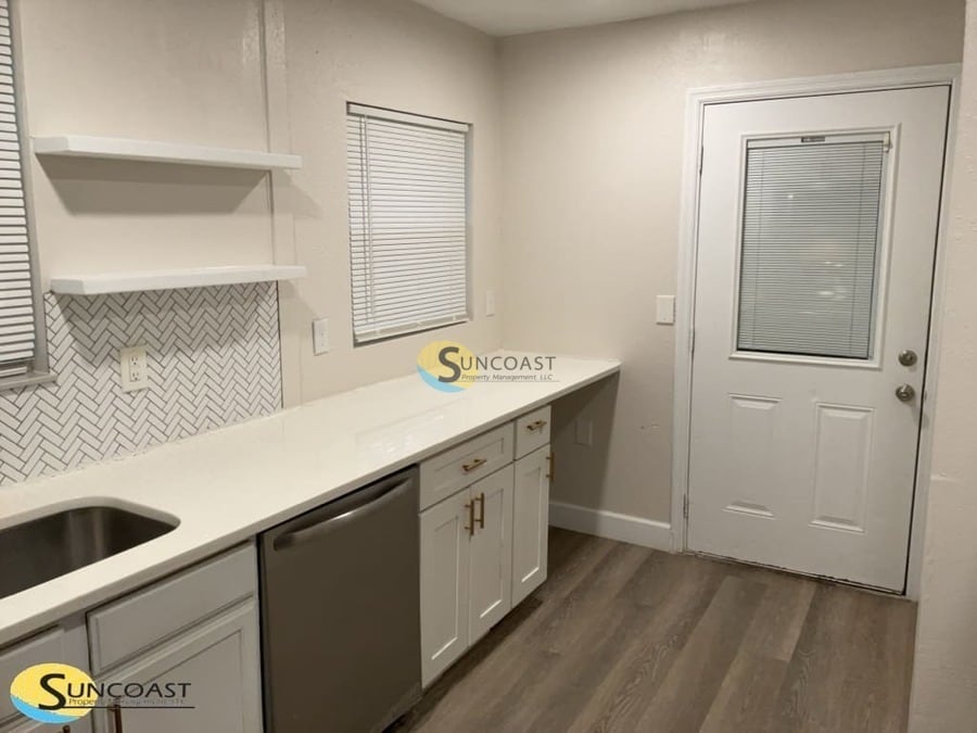 Building Photo - 3233 Rosselle St