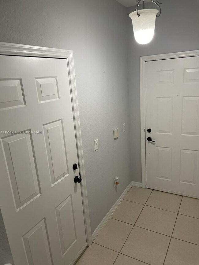 Building Photo - 2334 Grand Central Pkwy