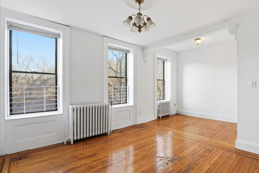 Building Photo - 262 Barrow St