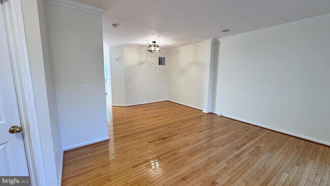 Building Photo - 9611 Normanton Way