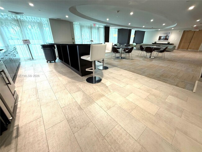 Building Photo - 951 Brickell Ave