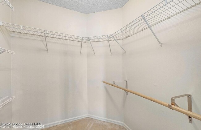 Building Photo - 2711 Stratford Pointe Dr