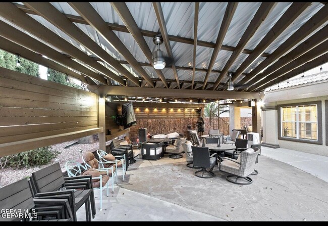 Building Photo - 1984 Paseo Granada Ln