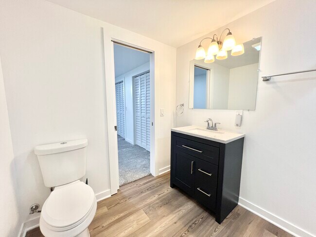 Building Photo - 4316 Sandhill Dr