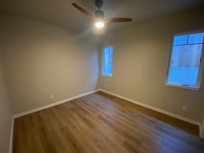 Building Photo - Pacific Grove Cottage!