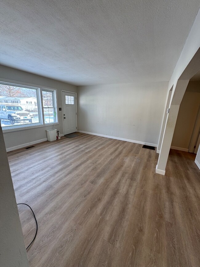 Building Photo - Nth 14 St