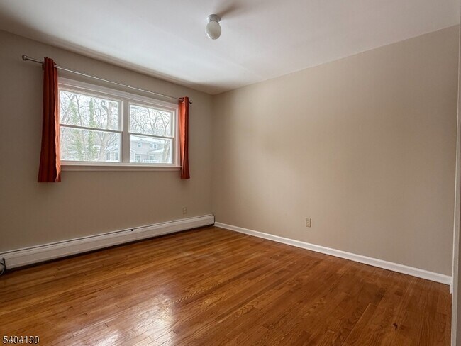 Building Photo - 126 Sagamore Dr