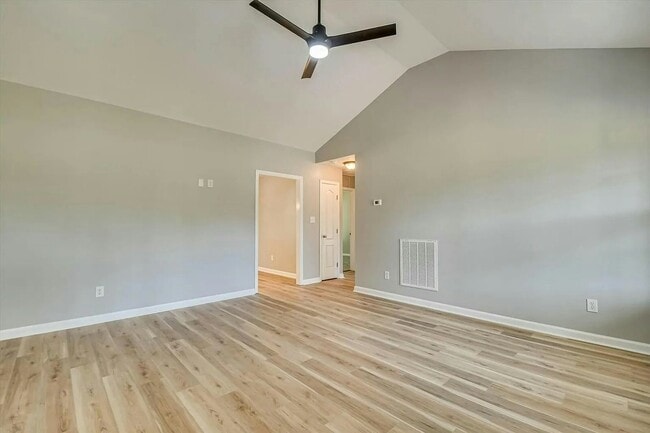Building Photo - 313 Padrick St