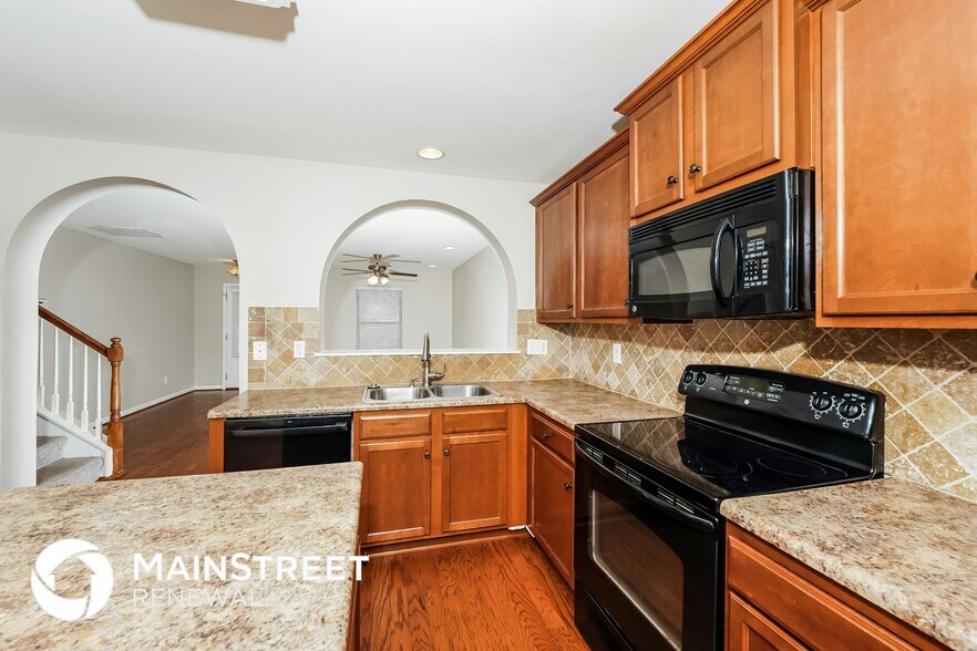 Building Photo - 35 Briar Ridge Ln