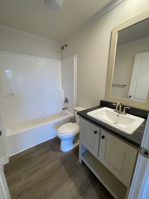 Building Photo - 30 Bellwood Dr