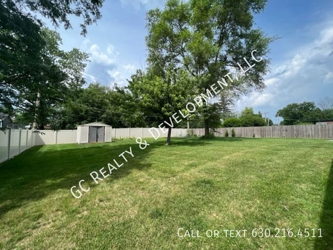 Building Photo - 942 59th St