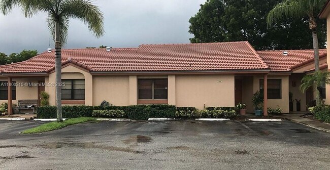 Primary Photo - 6257 NW 171st St
