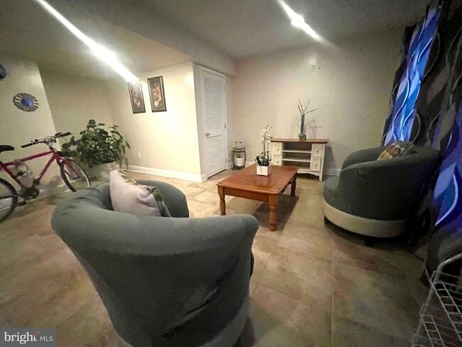 Building Photo - 23228 Daffodil Dr