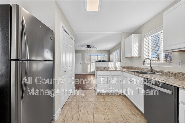 Building Photo - 69 Del Mar Cir