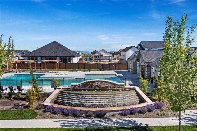 Building Photo - Functionality and convenience! Minutes from one of Meridian's most fantastic parks, with pools, p...