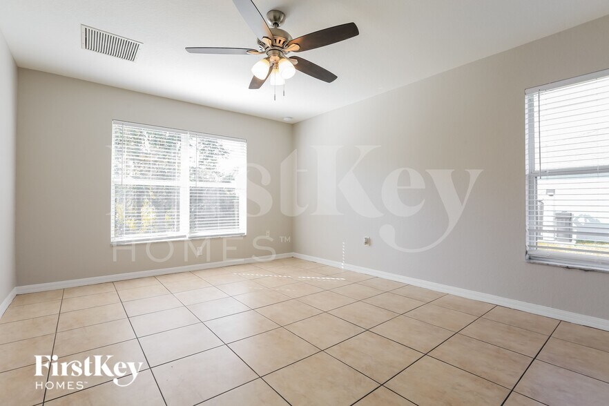 Building Photo - 2925 Silas Ave
