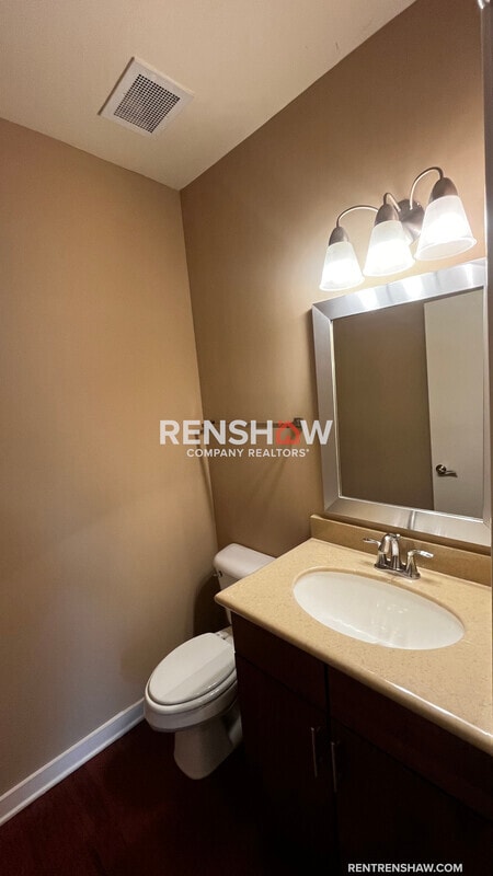 Building Photo - 380 Island Dr