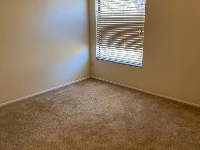 Building Photo - 612 Casa Park K Ct