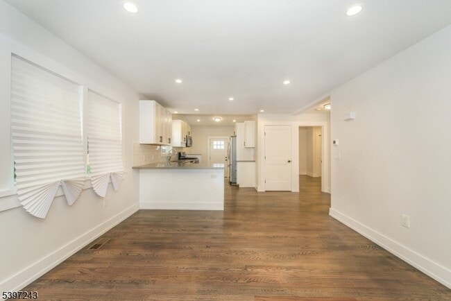 Building Photo - 266 Elmwood Ave