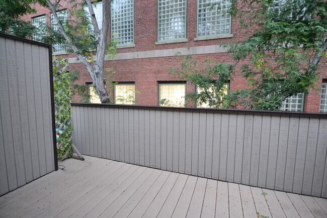 Building Photo - 67 St Germain St