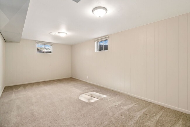 Building Photo - 7048 Lipan St