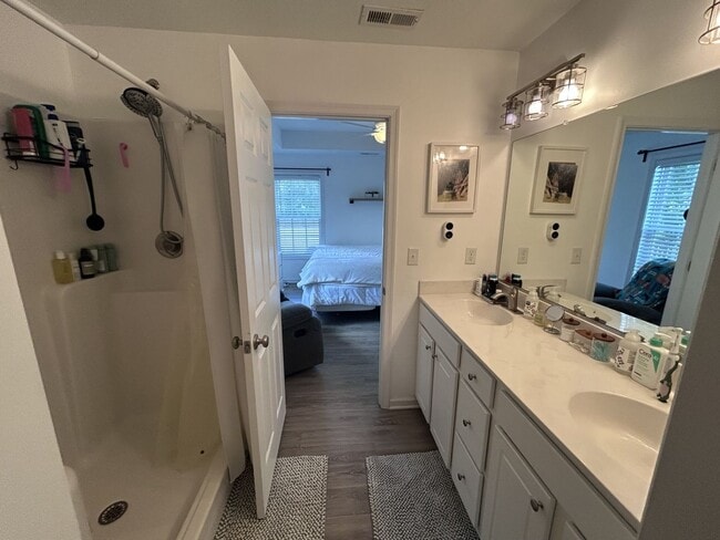 Building Photo - Queenswood Rental in Elizabeth City