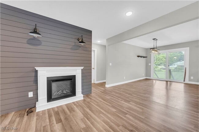 Building Photo - 7500 Lakeshore Blvd