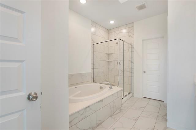 Building Photo - 2419 Doncaster Dr