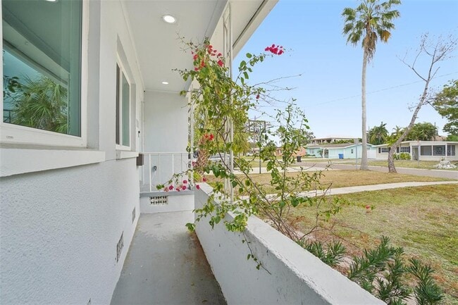 Building Photo - 9008 Bay St NE