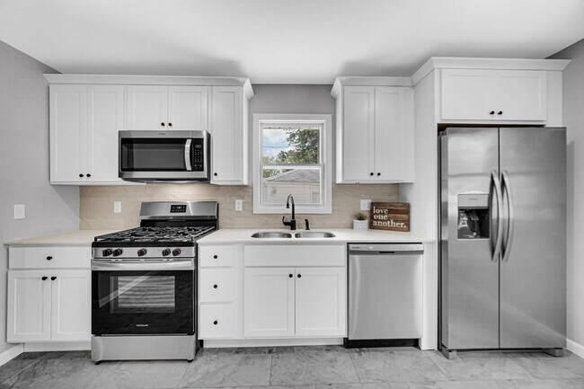 Building Photo - 3413 W 77th Ave