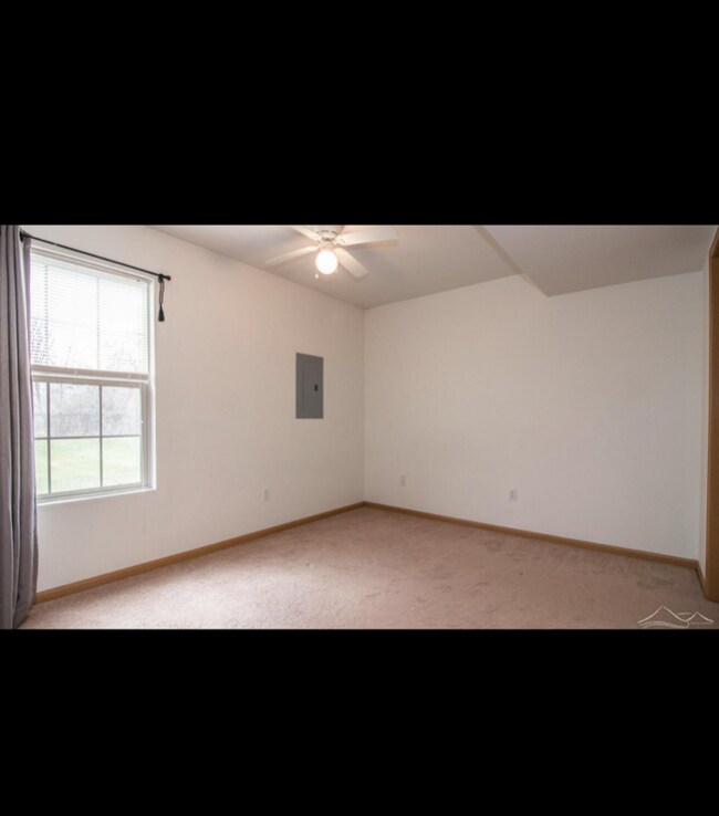 Building Photo - 3612 Zinnia Dr