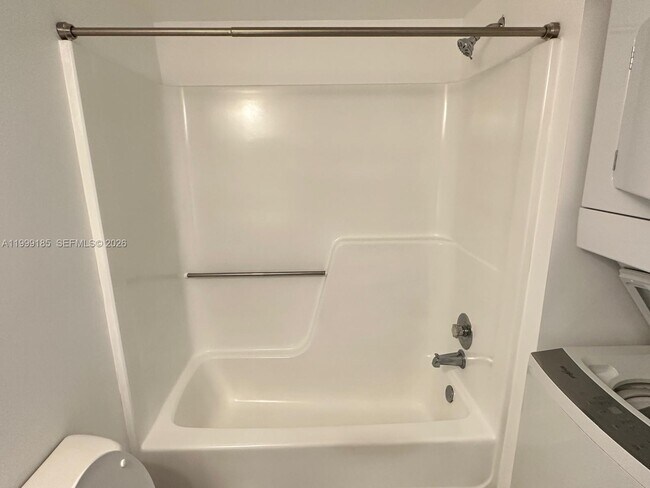 Building Photo - 7137 Golf Colony Ct