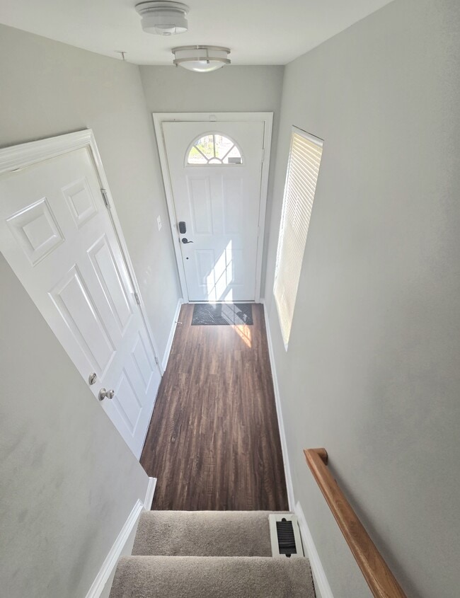 Building Photo - 1604 Post Oak Dr