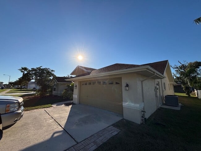 Building Photo - Pool Home in 7-Hills