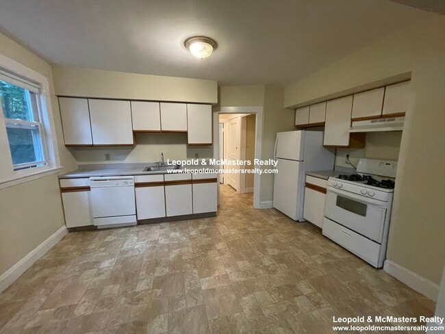 Building Photo - 65 Tremont St