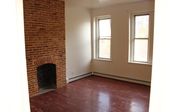 Building Photo - 1824 Bolton St