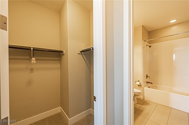 Building Photo - 6465 Farness St