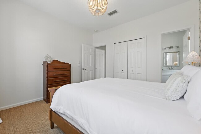 Building Photo - 3976 Ponte Vedra Blvd