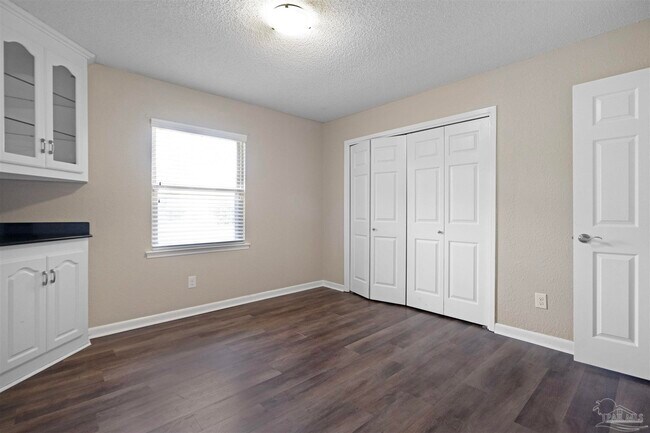 Building Photo - 8137 Imperial Dr