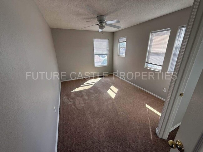 Building Photo - 11108 Fiesta Park St NW