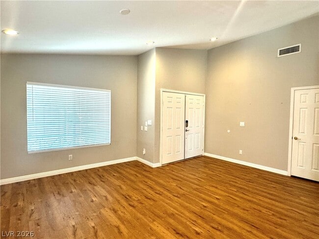 Building Photo - 10224 Desert Wind Dr