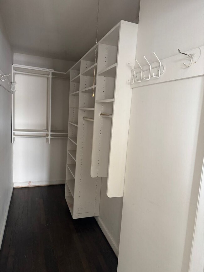 Building Photo - 3 Bedroom 1.5 Bath Single Family Home - Upper Arlington Schools