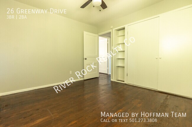 Building Photo - 26 Greenway Dr